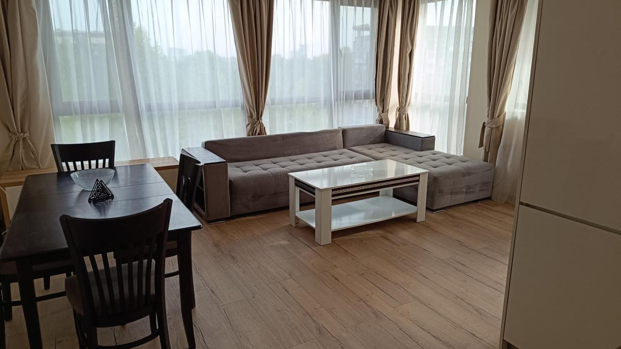 Two Bedroom Apartment 53 - Restaurant Stadium بلوفديف المظهر الخارجي الصورة